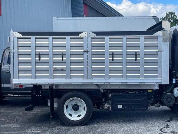 2024 Isuzu 3500 image 12