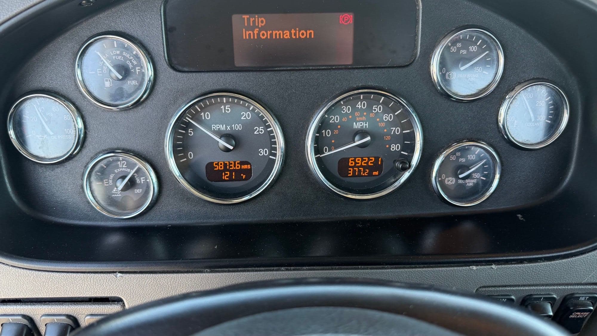 2019 Peterbilt 337 image 8