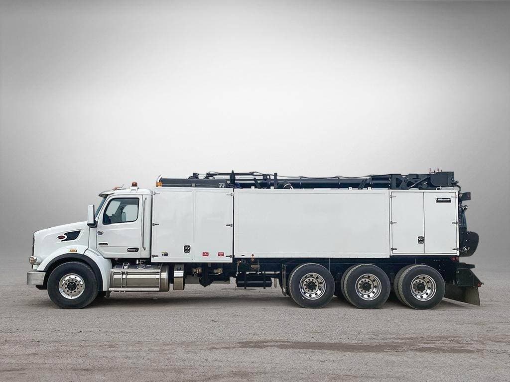 2024 Peterbilt 567 image 3