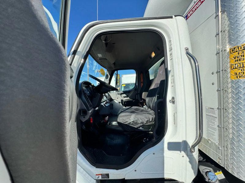 2021 Freightliner Cascadia 125 image 21