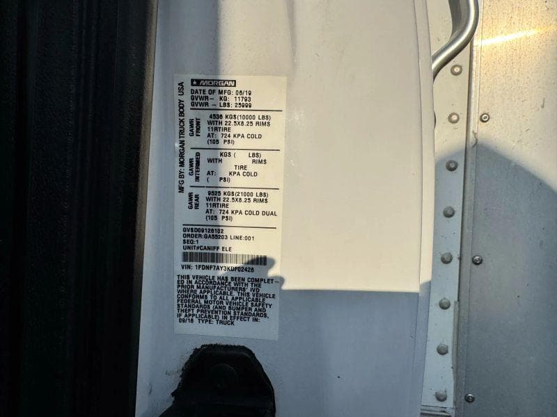 2019 Ford F-750 image 32