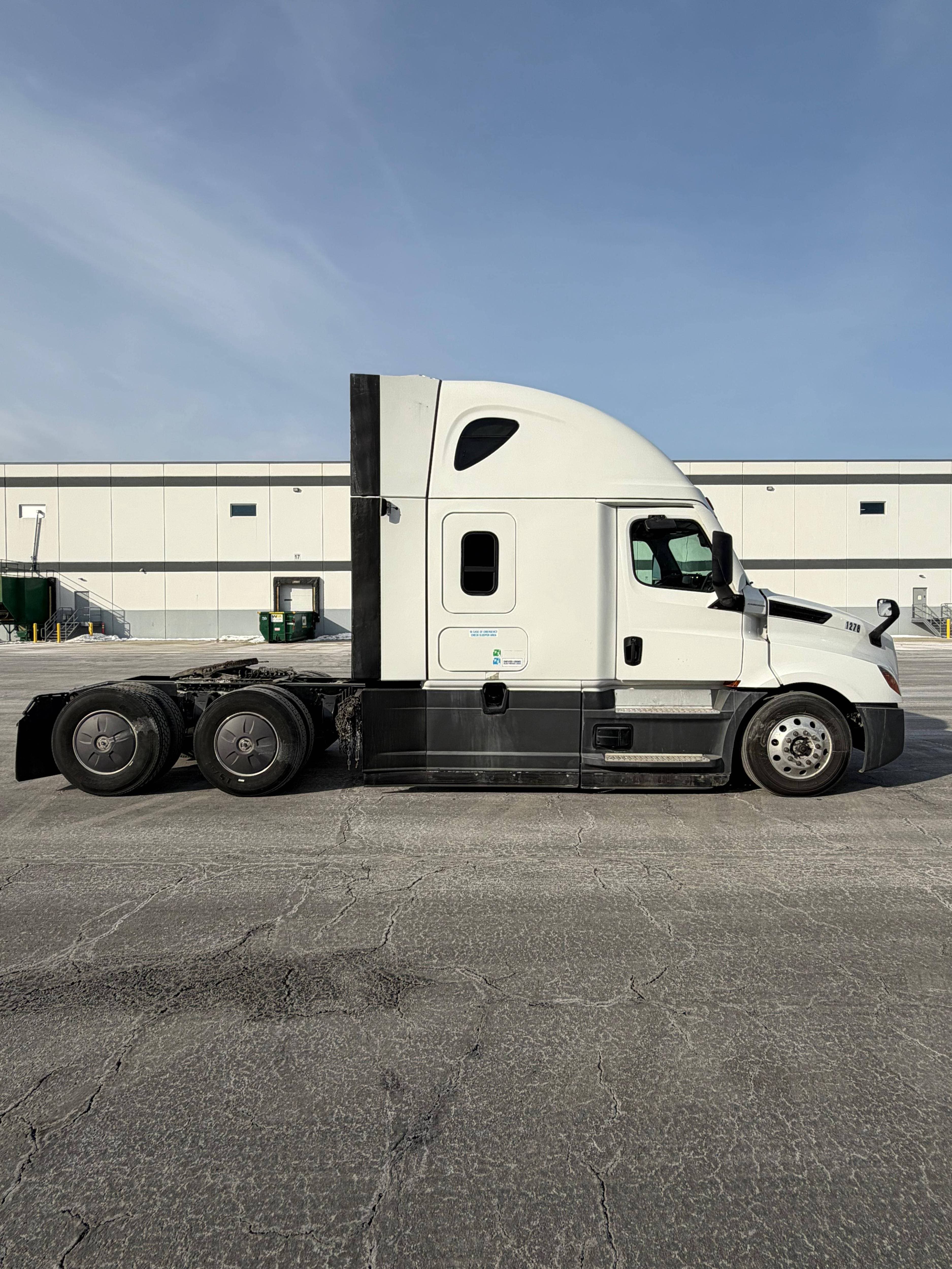 2021 Freightliner Cascadia image 4