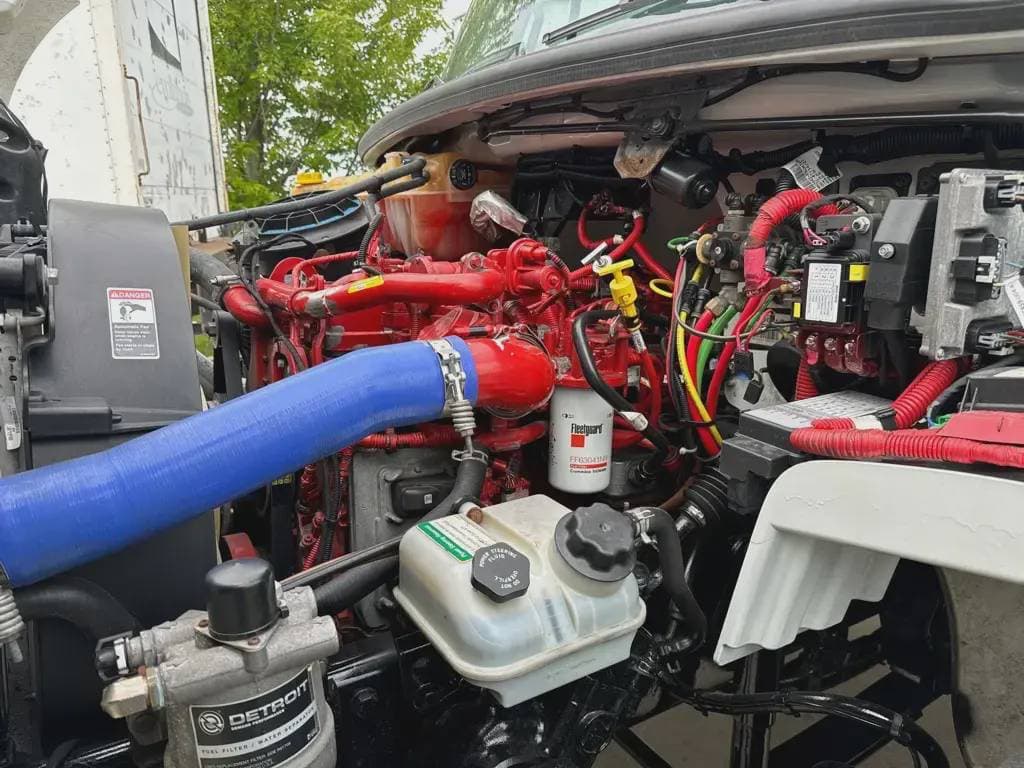 2022 Freightliner M2 image 7