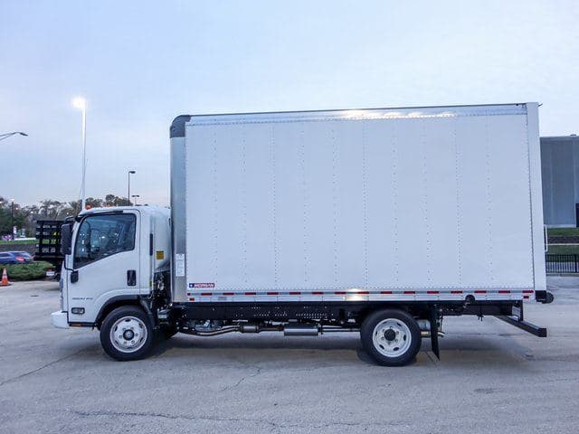 2025 Chevrolet 5500 XG LCF Gas Work Truck 16'x102"x97" Box image 6