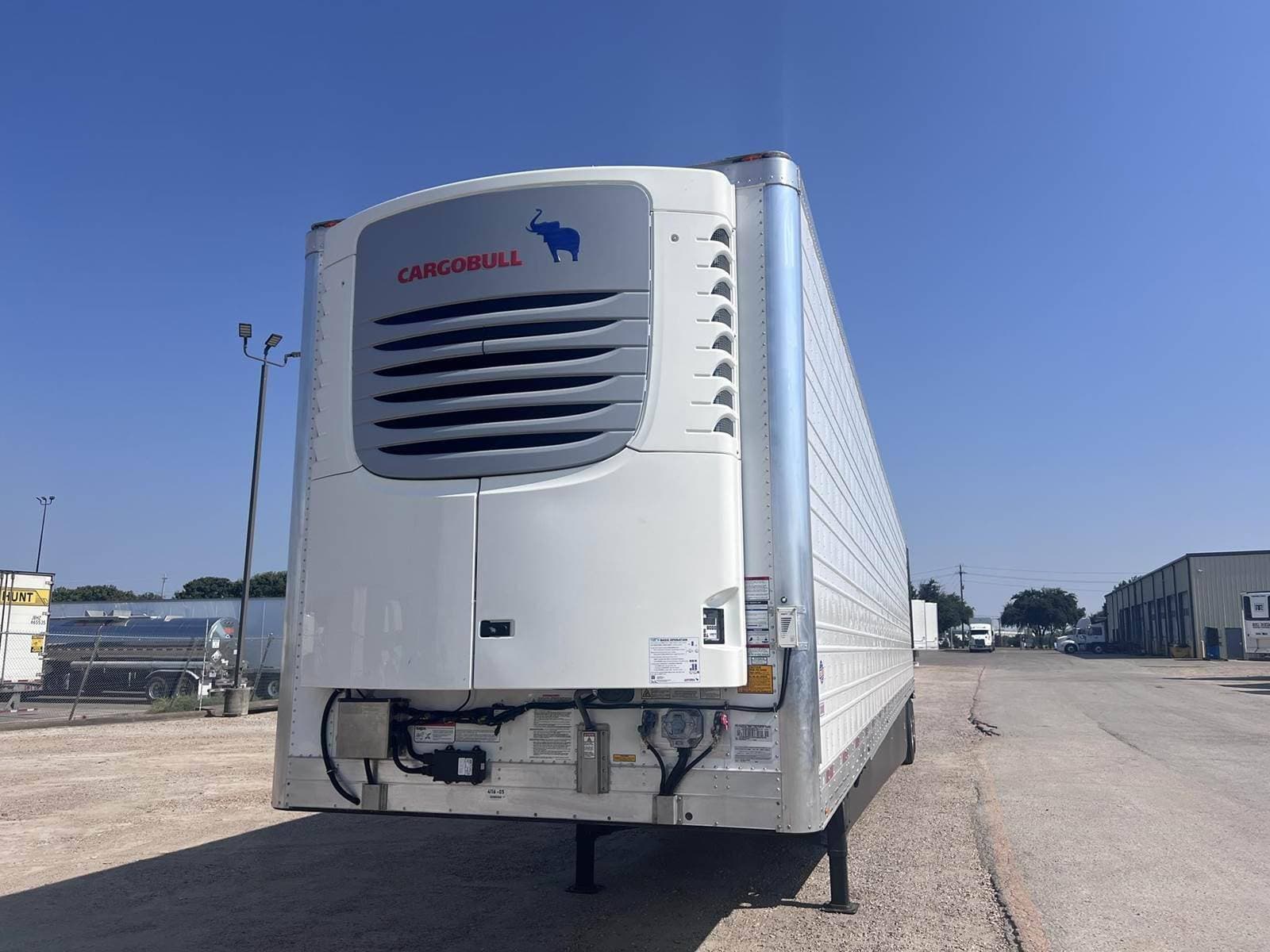 2025 Utility 53` Dry Van image 2