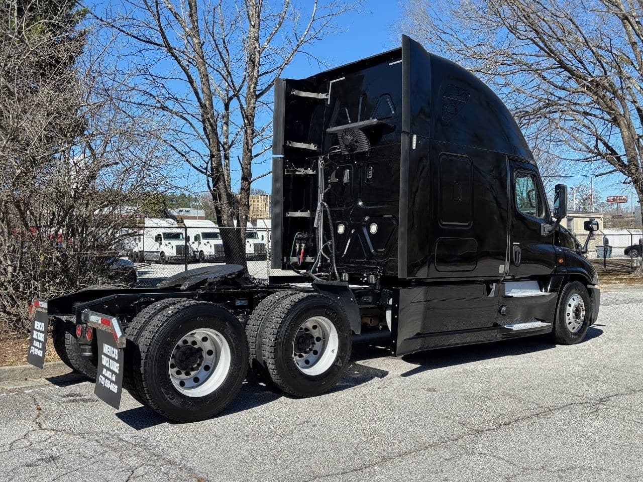 2020 Freightliner Cascadia 125 image 3