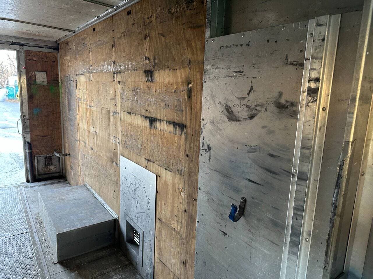 2010 Freightliner MT45 image 27