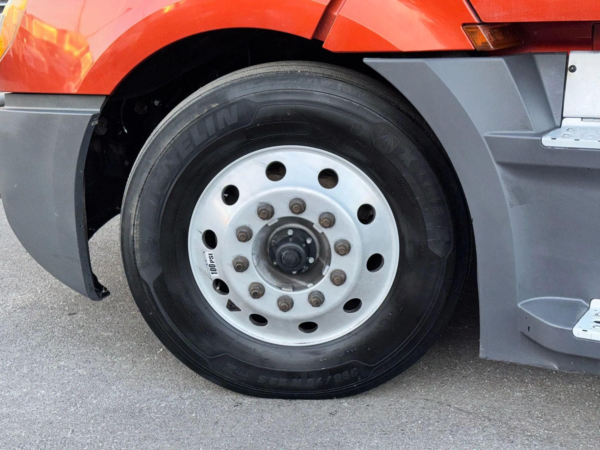 2020 Freightliner Cascadia image 44