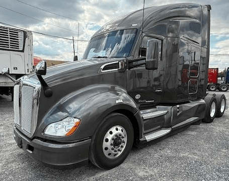 2020 Kenworth T680 image 2
