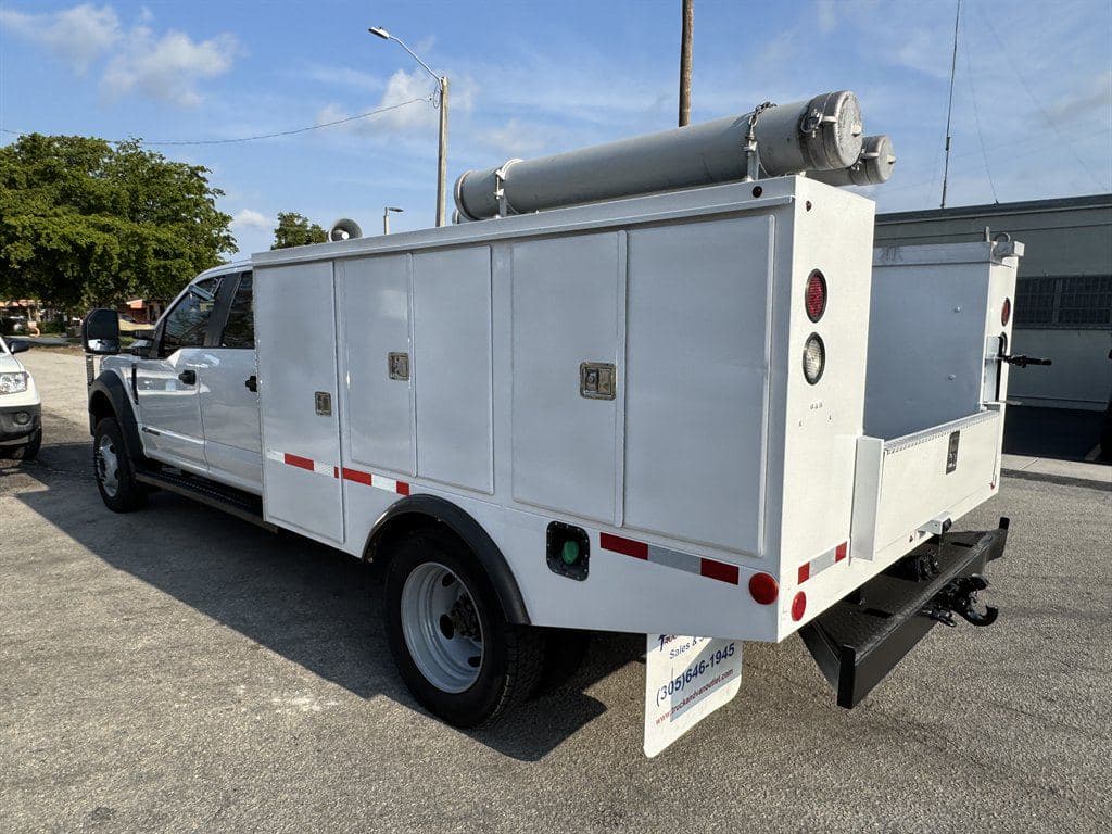 2018 Ford F550 image 11