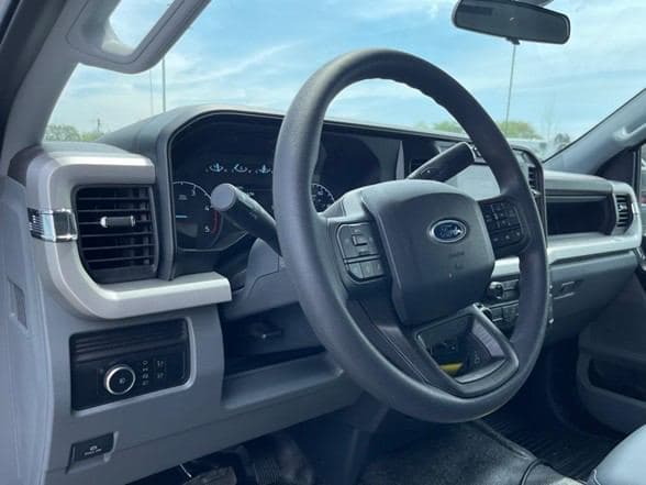 2024 Ford F550 image 22