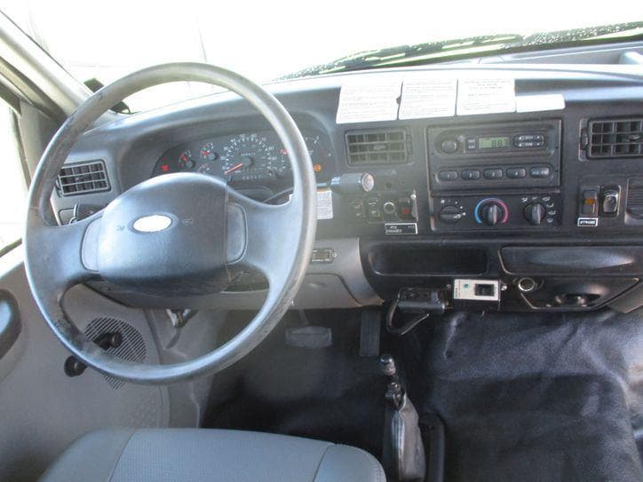 2008 Ford F-750 CHIPPER DUMP BUCKET BOOM TRUCK image 15