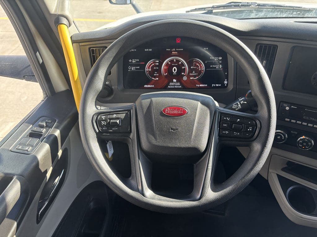 Used 2024 PETERBILT 579 image 17