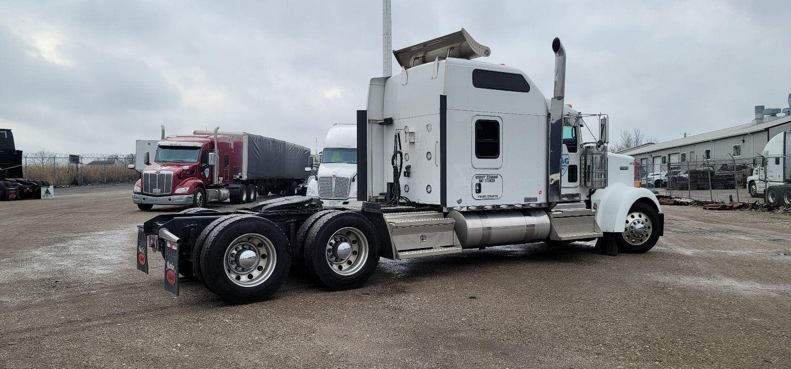 2019 Kenworth W9 Series image 6