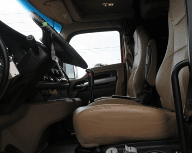 2020 Kenworth T680 image 6