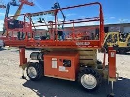 2015 JLG 260MRT image 2