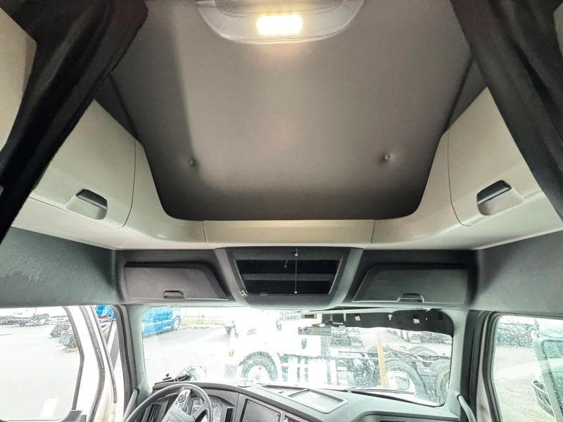 2021 Freightliner Cascadia image 21