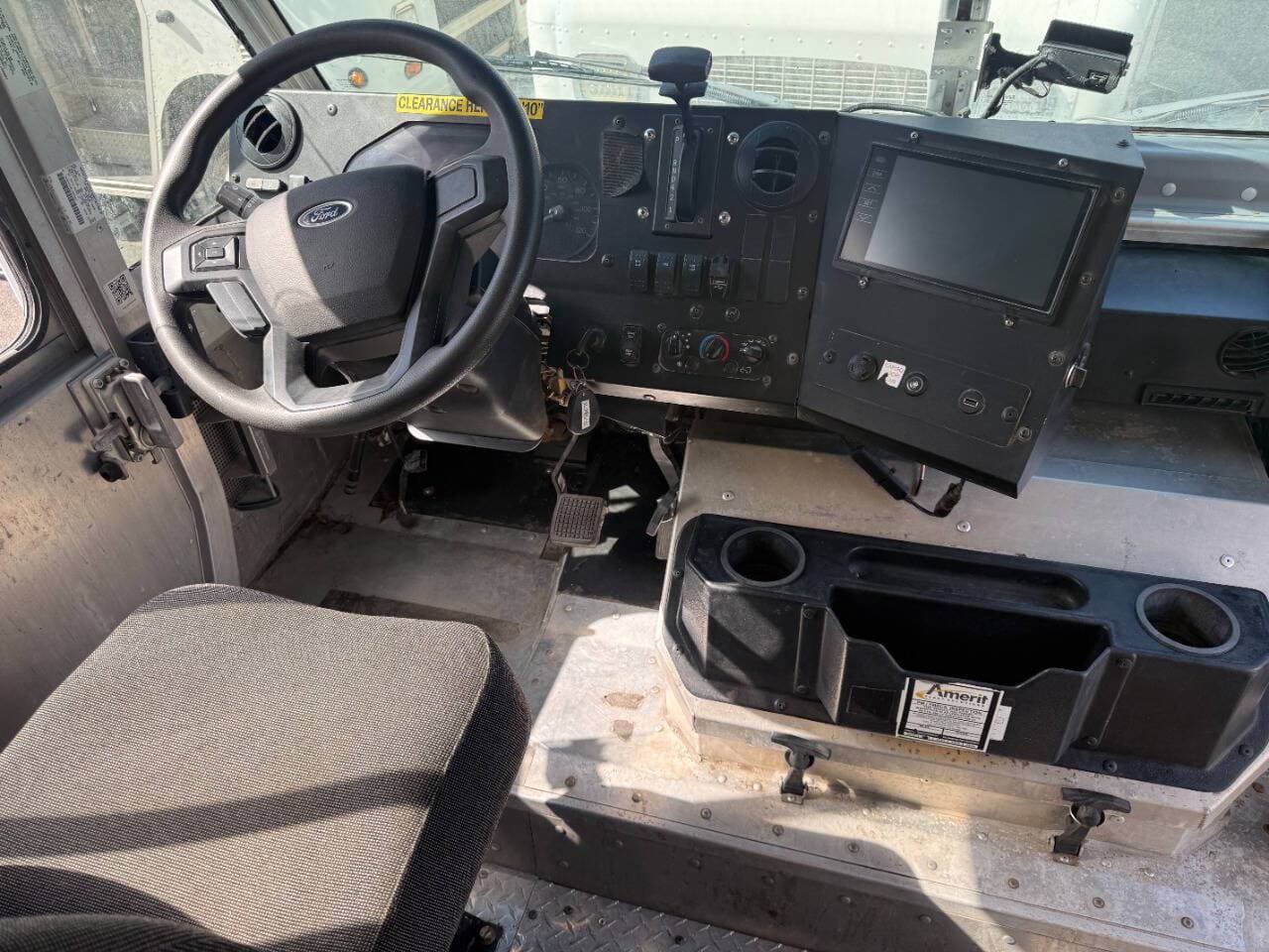 2020 Ford Stripped Chassis image 10