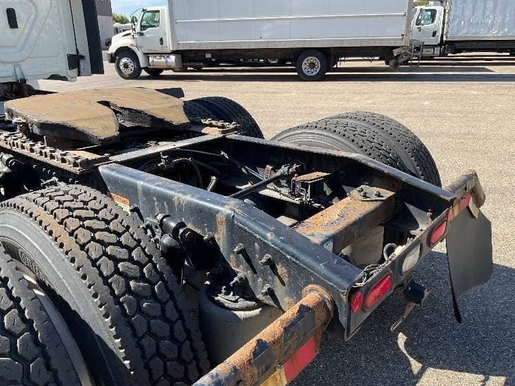 2021 Freightliner Cascadia image 4