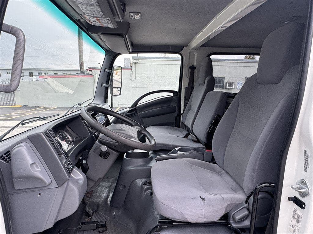 2021 Isuzu NPR XD image 65