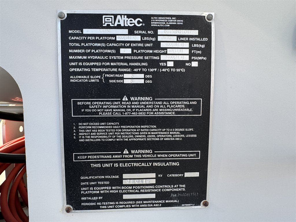 2015 Freightliner M2 106 image 26