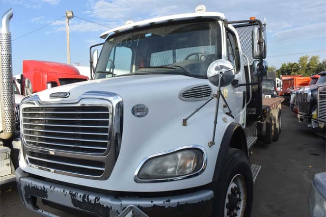 2010 Freightliner M2 112