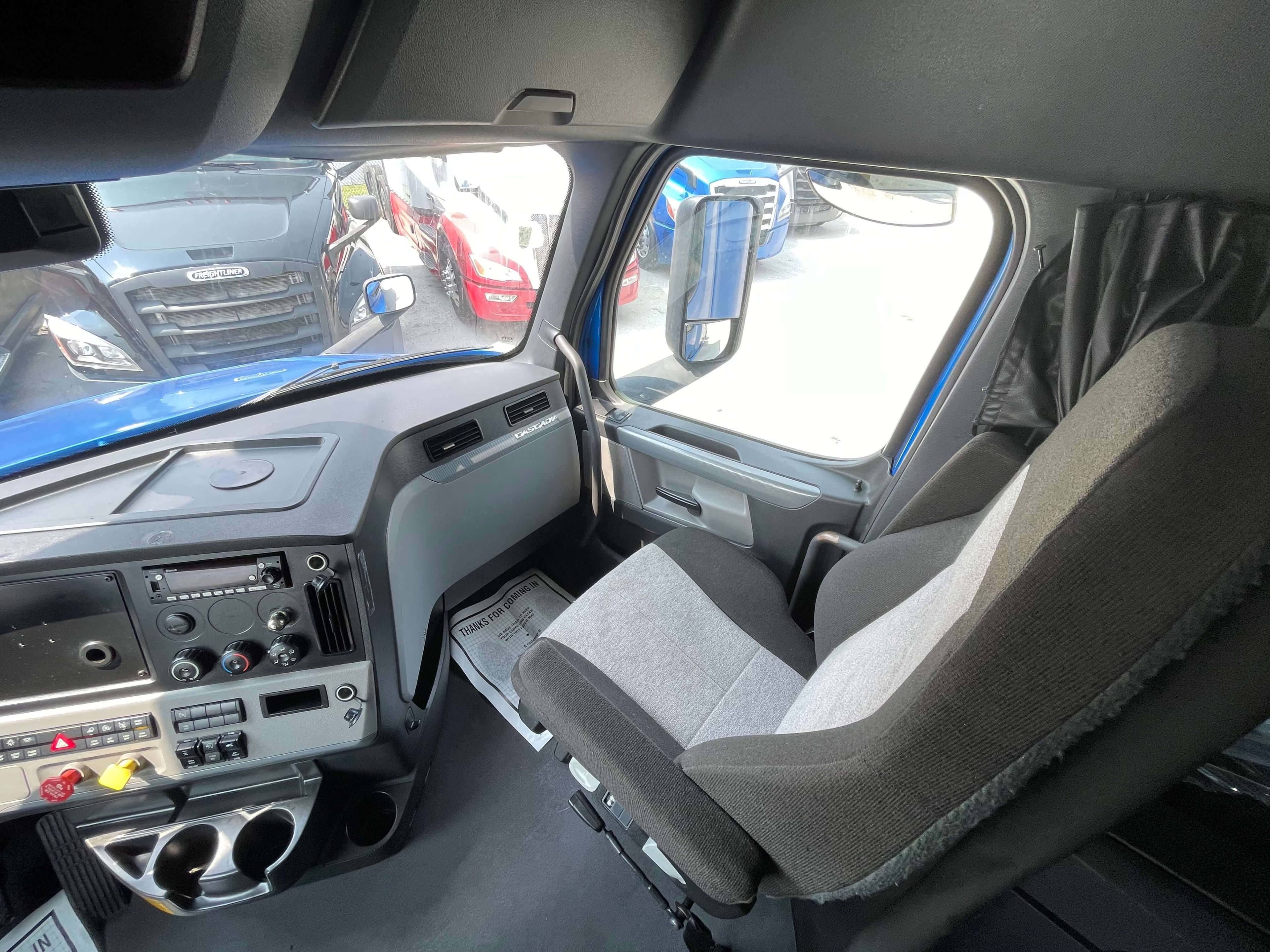 2022 Freightliner Cascadia 126 image 15