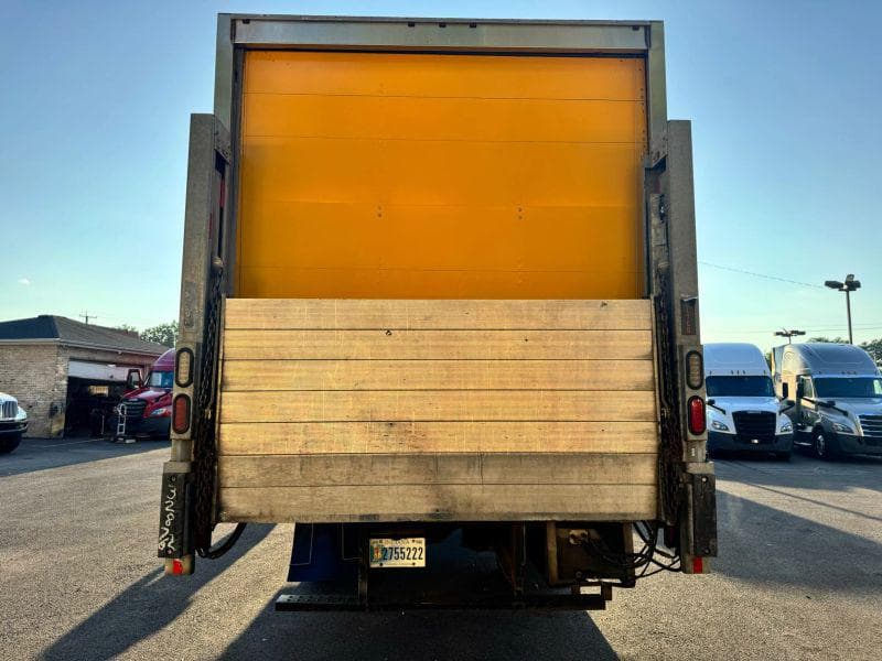 2019 International 4300 image 8