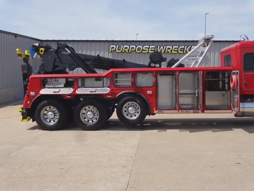 2025 Peterbilt 589 image 4