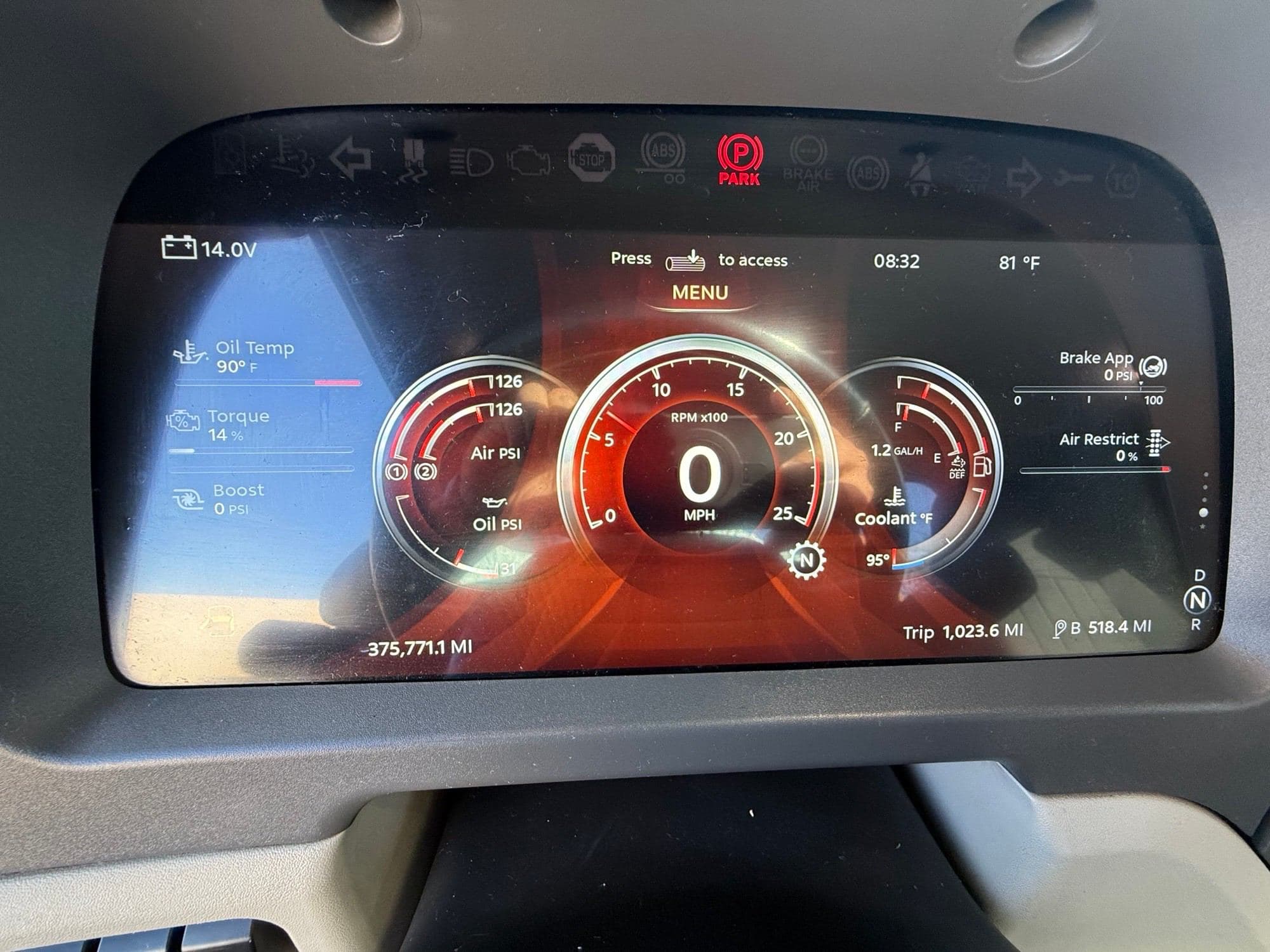 2023 Peterbilt 579 image 10