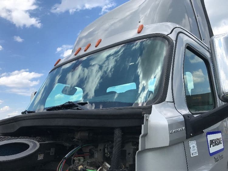 2020 Freightliner Cascadia 126 image 20