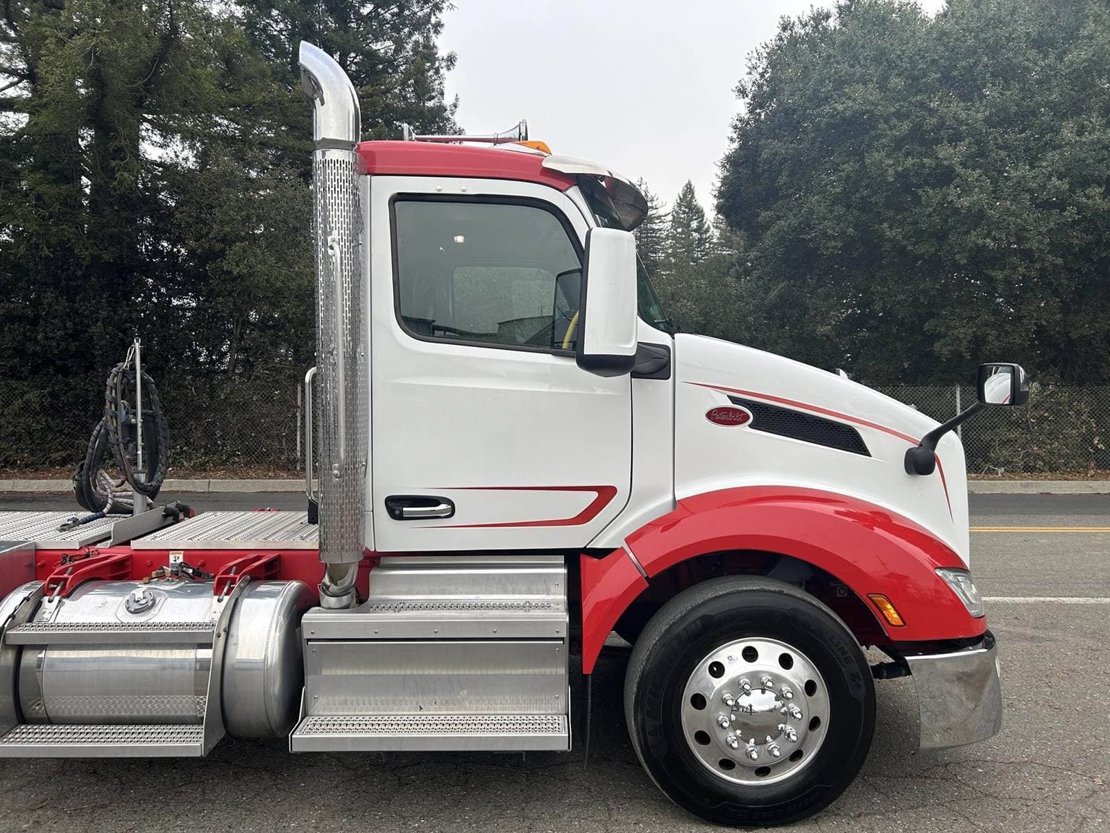 2022 Peterbilt 579 image 12