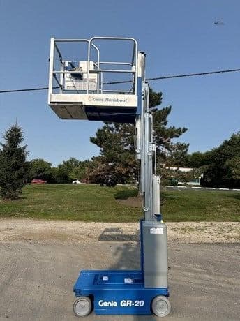 2016 GENIE GR20 image 11