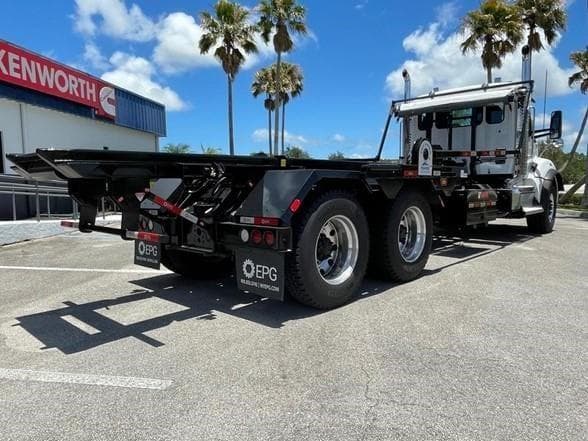 2025 Kenworth T880 image 7