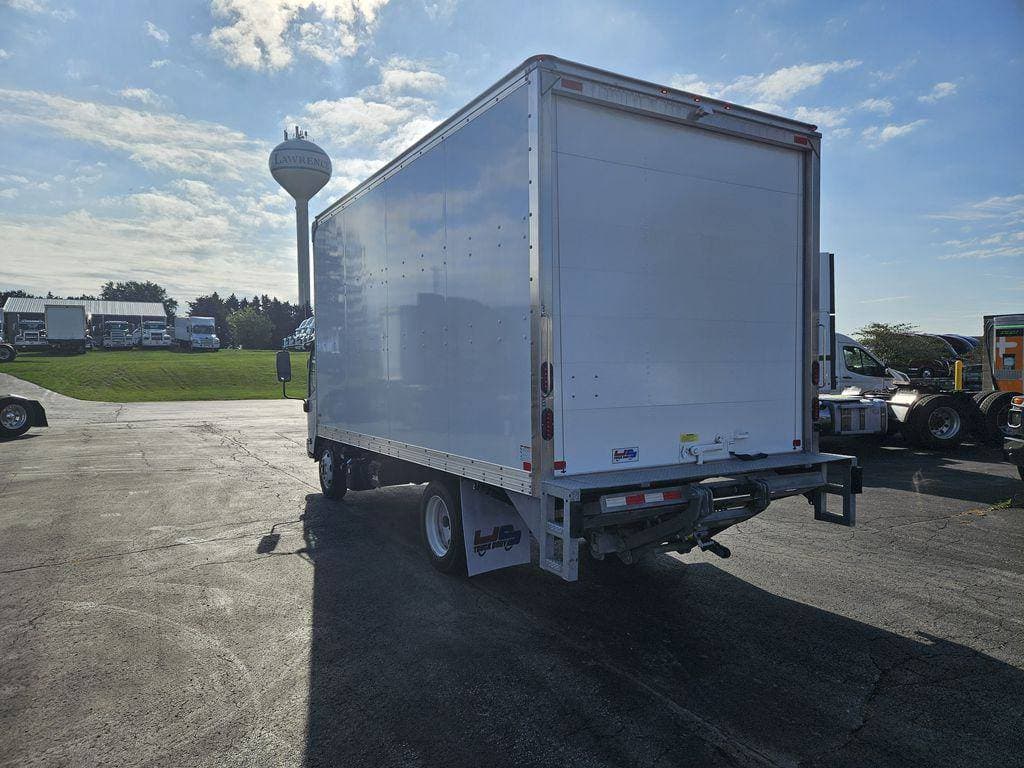 2023 Hino Conventional Type Truck image 3