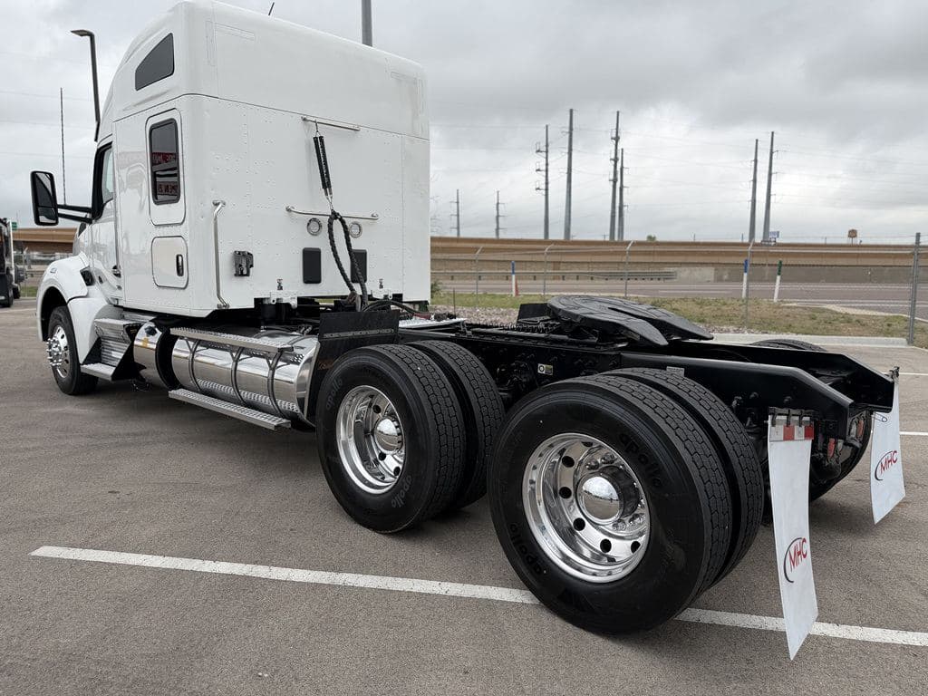 Used 2024 KENWORTH T880 image 14