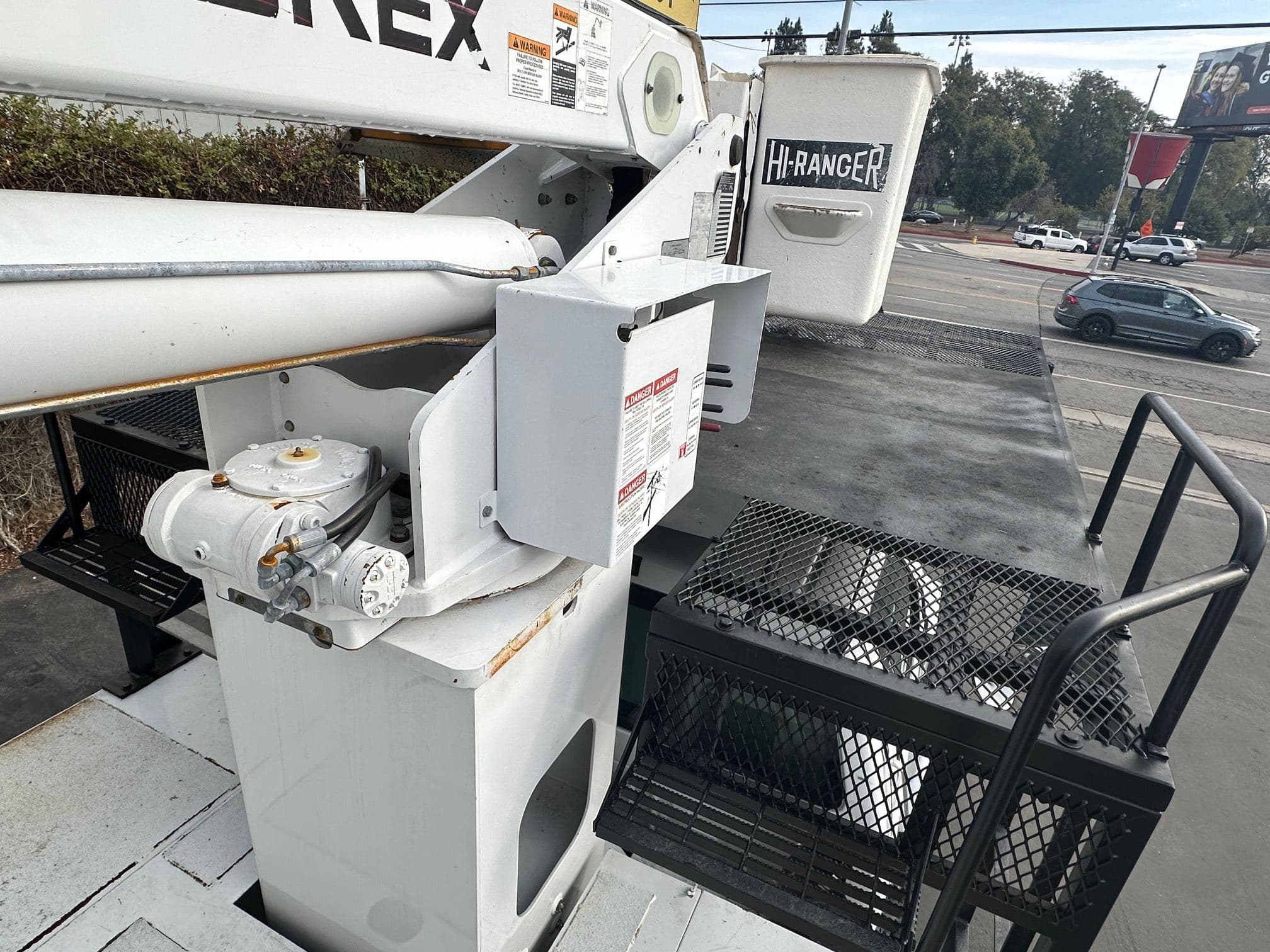 2010 Ford F-750 Forestry Tree Truck image 42