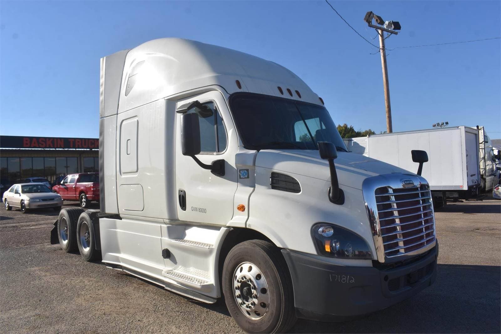 2018 Freightliner Cascadia 113 image 1