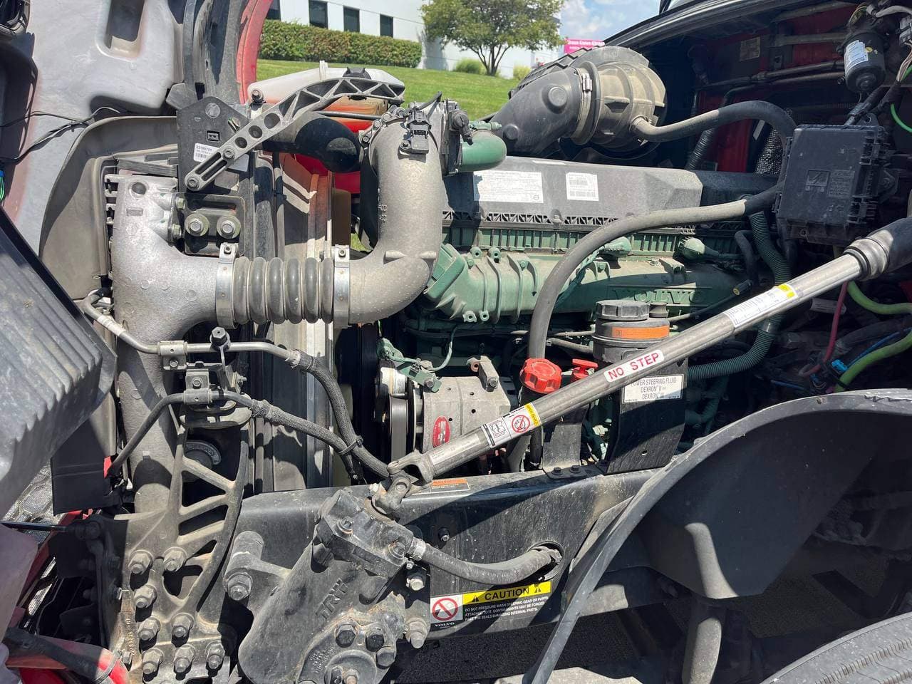 2020 Volvo VNL860 #1173 image 9