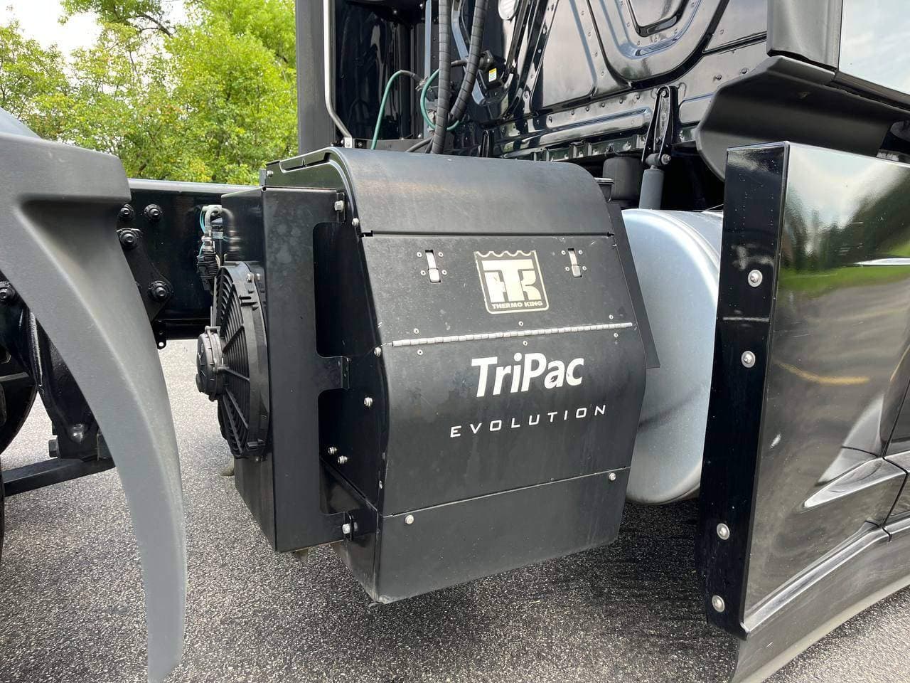 2023 Freightliner Cascadia 126 #1175 image 7