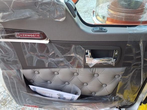 2026 Kenworth W900 image 11