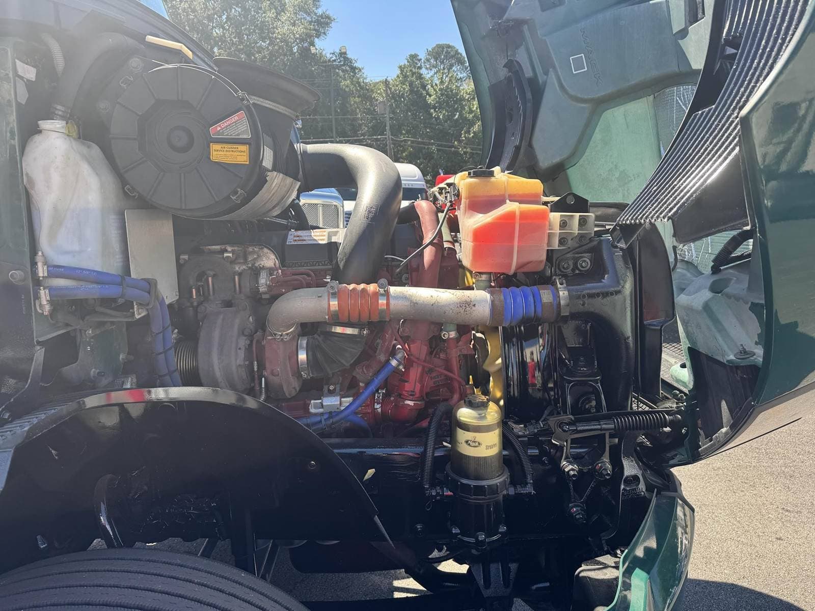 2020 Mack Anthem 64T Sleeper Semi Truck - MP8 415HP image 14