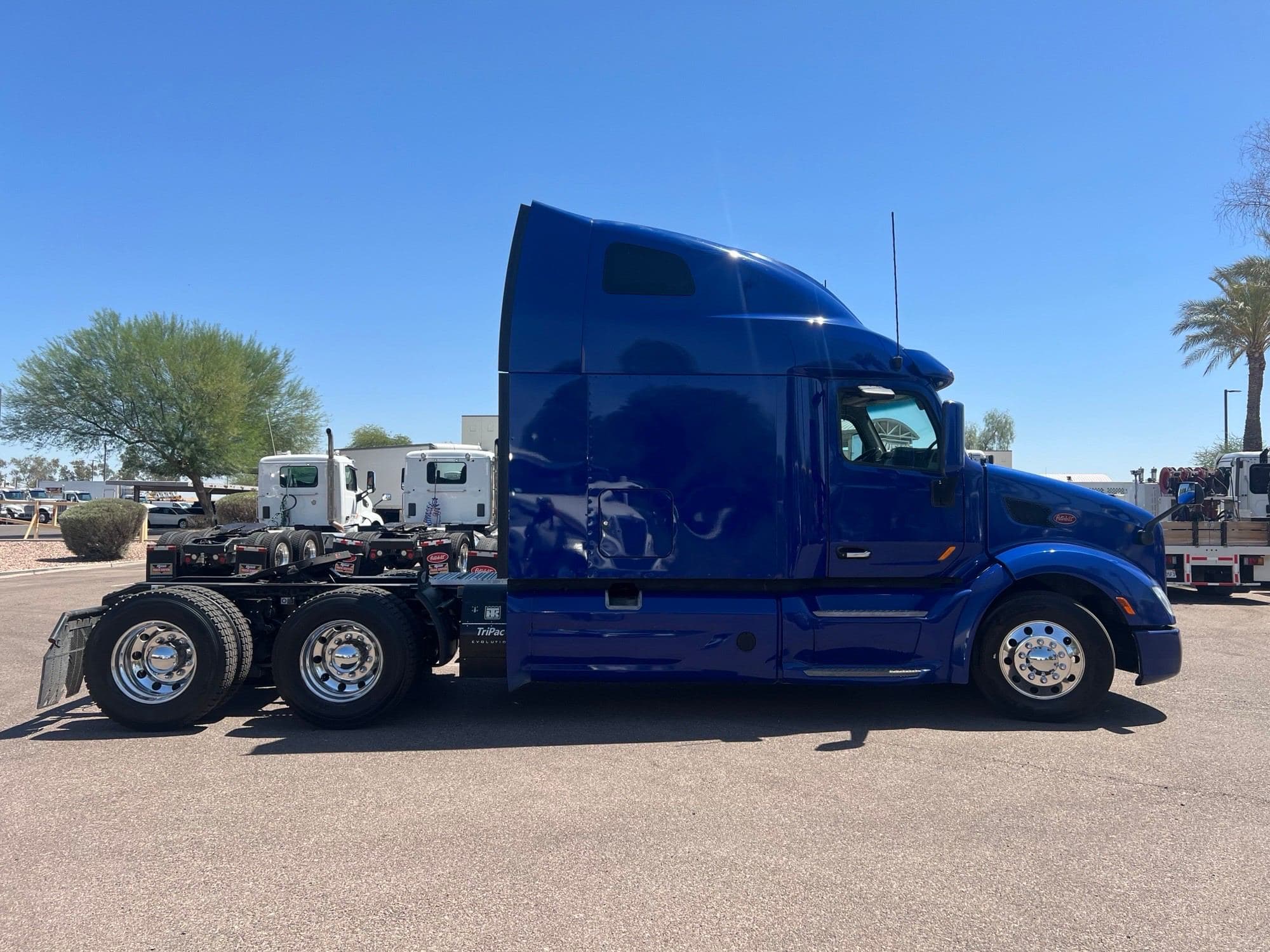 2022 Peterbilt 579 image 4
