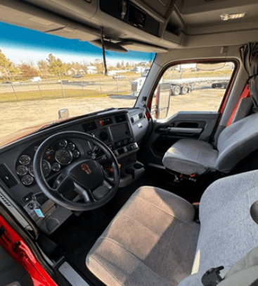2020 Kenworth T680 image 7
