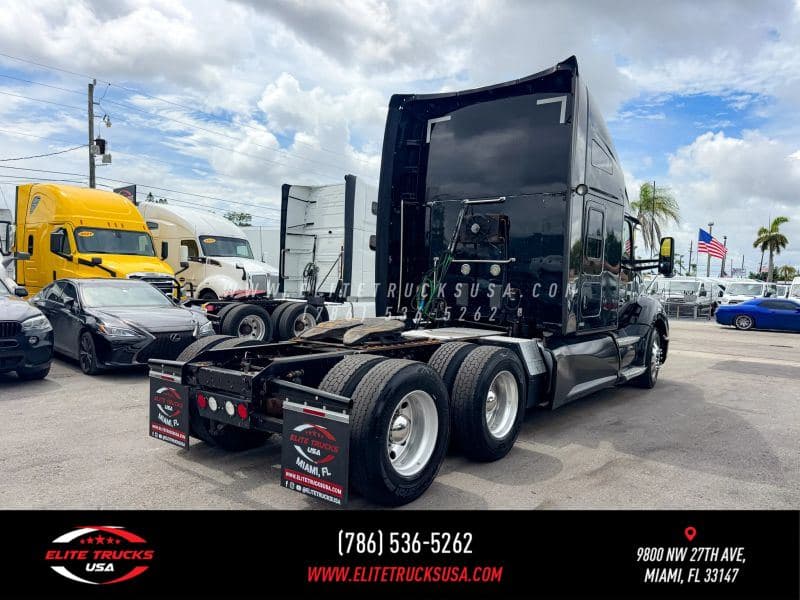 2017 Kenworth T680 image 8