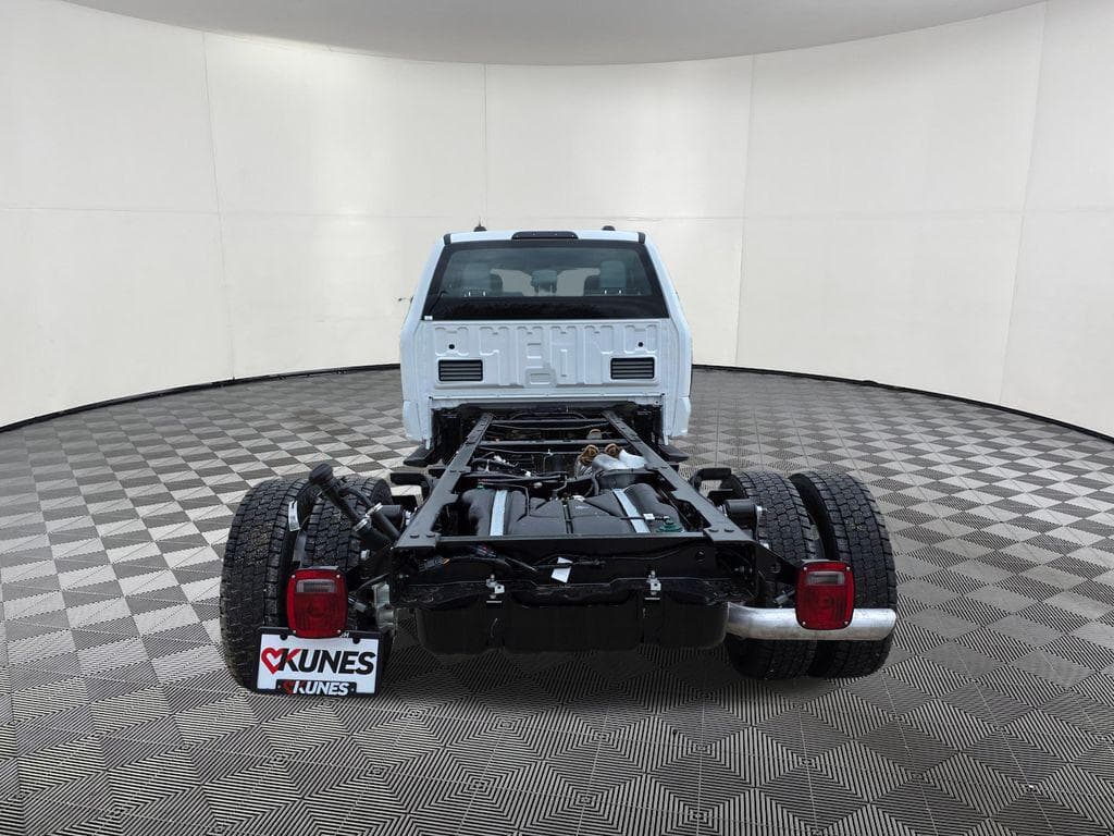 2026 Ford F-450SD XL DRW image 7
