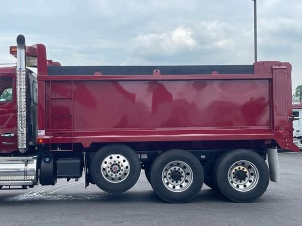 2025 Kenworth T880 image 6