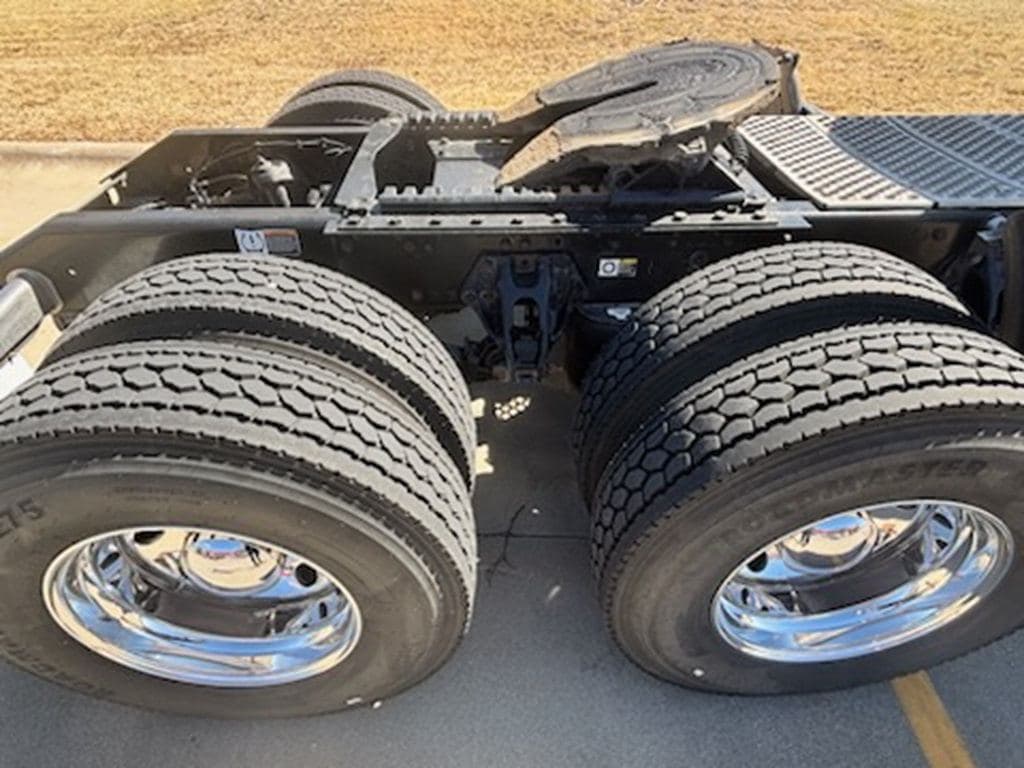 Used 2019 KENWORTH W900L image 11