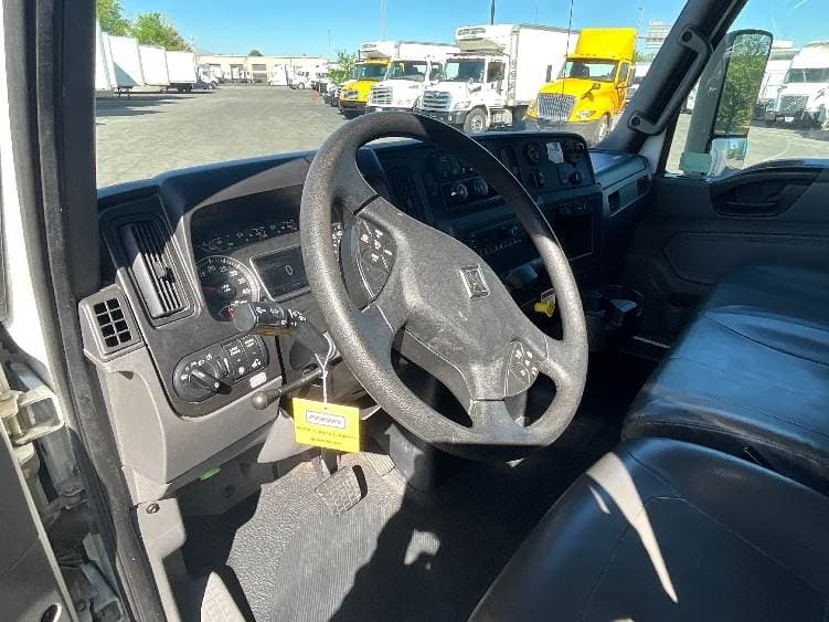 2022 International MV607 Box Truck - 220HP, 6 Speed Automatic, Roll up Door image 17