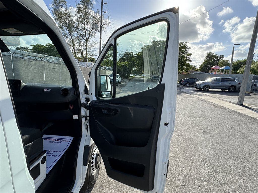2019 Freightliner Sprinter 3500 image 39